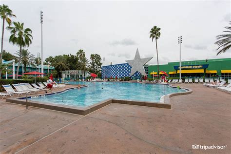 Disney's All-Star Sports Resort Pool: Pictures & Reviews - Tripadvisor