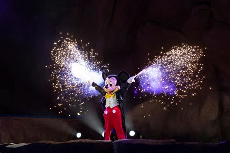 Disney's Hollywood Studios Extends Twice Nightly Performances of Fantasmic! in April - WDW News ...