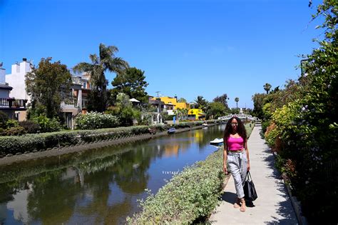 A twirl around the Venice Canals, Los Angeles California / VINTAGE SLANG