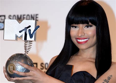 Nicki Minaj, Taylor Swift VMAS “feud”: Rapper calls out MTV for Anaconda Video of the Year snub ...