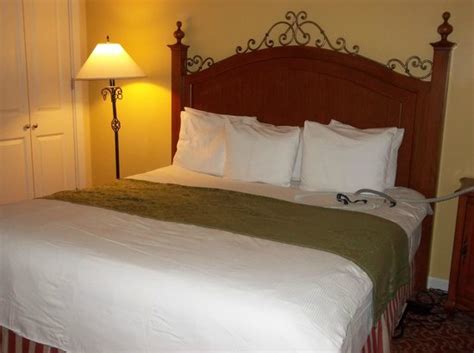 Bedroom - Picture of Wyndham La Belle Maison, New Orleans - TripAdvisor