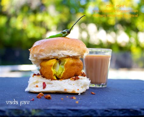 Vada Pav | An Ode to the Street Food of Mumbai | Eat More Art