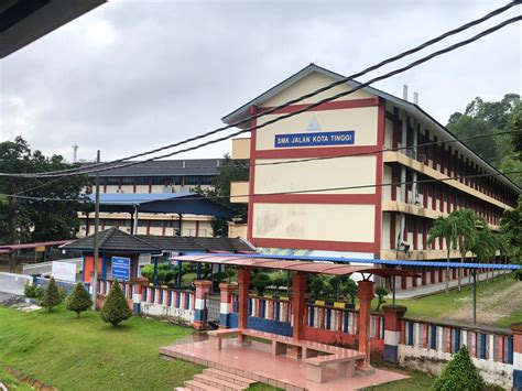 Pelajar positif Covid-19 punca SMK Jalan Kota Tinggi ditutup - Utusan Malaysia