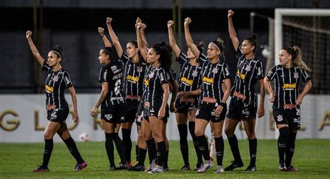 Corinthians Feminino 2021 Away Kit