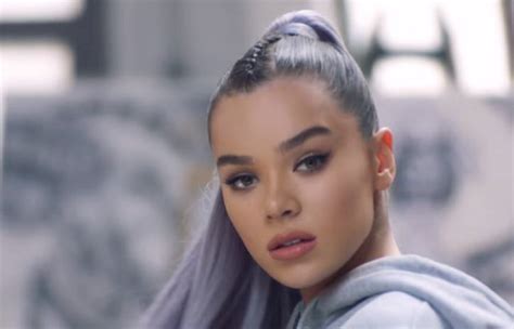 VJBrendan.com: Hailee Steinfeld - 'Most Girls' [Music Video]