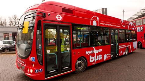 Riding the red hydrogen London bus to Tower Hill | Gareth Huw Davies