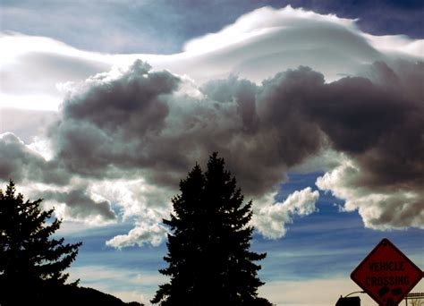 Mountain wave cloud, Boulder CO, March 15th 2013 at 4:15 pm. – Flow Visualization