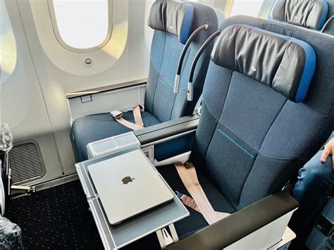 InsideLook: KLM Presents New Premium Comfort Cabin On Boeing 787-10 ...