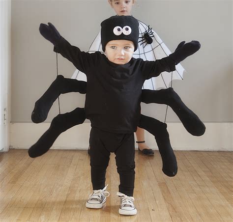 easy diy spider and spider web costumes | pretty plain janes