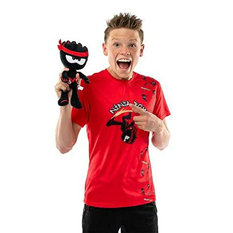 Ninja Kidz TV Plush Buddy - Ashton | Figura de 12 pulgadas | Hachas de ...