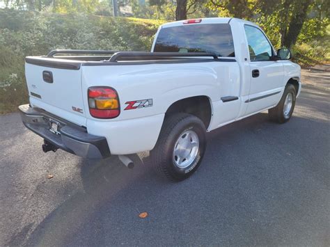 2004 GMC Sierra | GAA Classic Cars