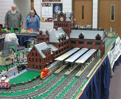 MichLTC Layout at Grayling Model Train Show, Oct 2-3, 2010 | Lego trains, Lego city train, Lego ...