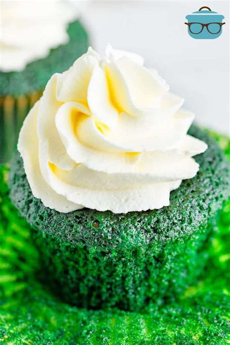 Green Velvet Cupcakes - The Country Cook