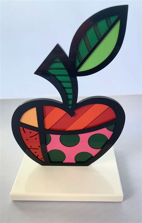 Romero Britto White Base Sculpture: Apple - Artreco