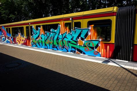 graffiti train bombing, berlin – tegel | URBANPRESENTS