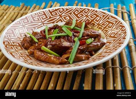 dapandzhi - Fried chicken, Dungan cuisine Stock Photo - Alamy