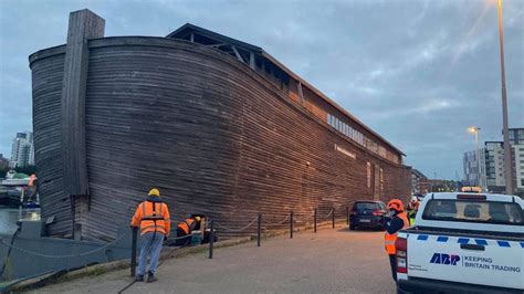 Noah's Ark giant 'replica' leaves Ipswich after 20 months - BBC News