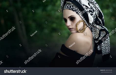 Demon Woman With Black Eye Stock Photo 488185228 : Shutterstock