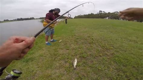 1 Hour Fishing Challenge Penrith Lakes: It's All About the Angle You ...