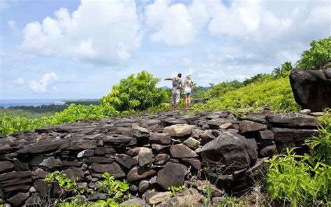 Huahine Guide - Resorts, Activities and Vacations | Tahiti.com