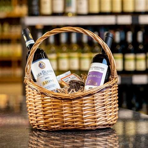 ITALIAN WINE BASKET $60 | The Savory Grape