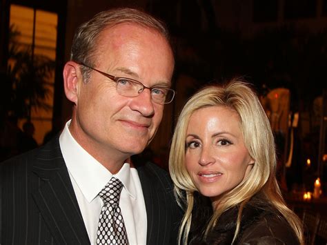 Judge Grants Kelsey Grammer Divorce - CBS News