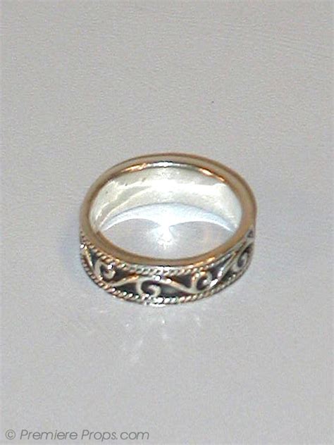 Hollywood Backlot - Tibby's (AMBER TAMBLYN) Silver Ring #1 Movie Props ...