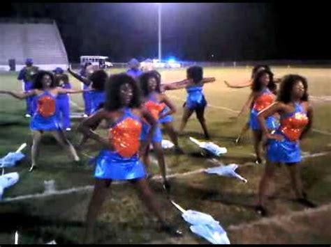 Savannah State University "Tiger Streak" Flagteam - YouTube