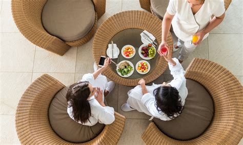 8 Major Hotel Chains With Free Breakfast - NerdWallet