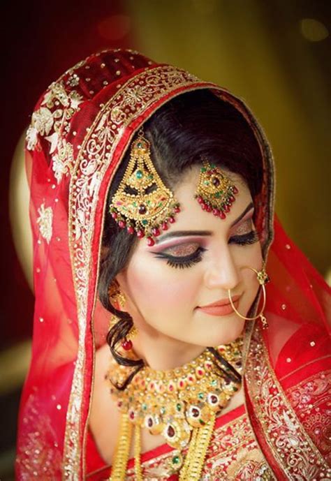 Photographs of Bangladeshi Brides in Red: Bridal Photography, Saree ...