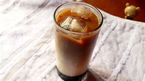 Viral Es Kopi Susu Kecap, Coba Bikin Sendiri di Rumah Yuk ! - News+ on ...