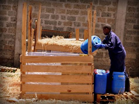 Replacing Kenya's 'flying toilets' | CNN