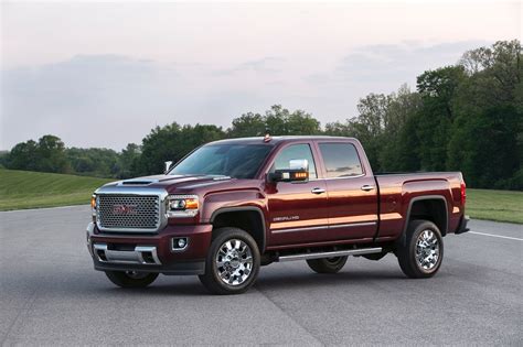 What Numbers is the 2017 GMC Sierra Denali 2500HD Packing Under Its ...