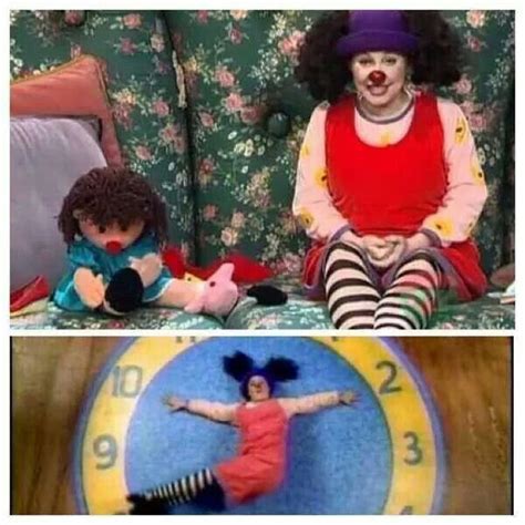 The Big Comfy Couch Clock Rug Stretch - Couch Collection