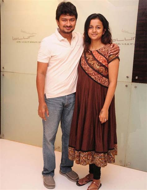 Udhayanidhi Stalin Wife Kiruthiga images 3 - News Bugz