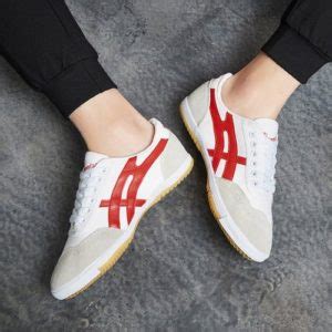 16 Chinese Shoe / Sneaker Brands You Must Know - Let's Chinese