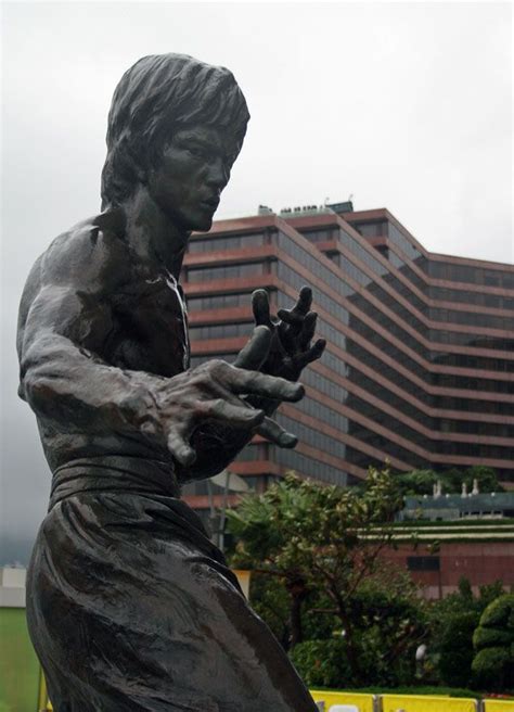 Bruce Lee stature on the Avenue of Stars in Hong Kong #brucelee #hongkong | Hong kong travel ...