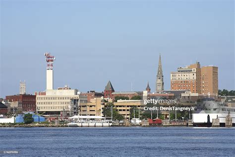 New London Connecticut High-Res Stock Photo - Getty Images