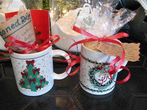 MAY DAYS: Christmas Mug Gifts