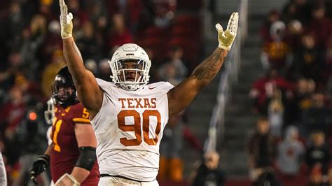 Texas football defensive tackle Byron Murphy II declares for NFL draft