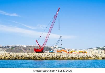 Heavy Equipment Construction Dam Stock Photo 316372400 | Shutterstock