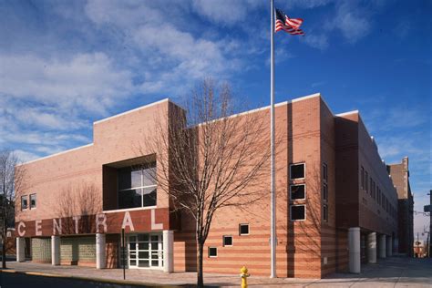 Central Elementary School | Breslin Architects
