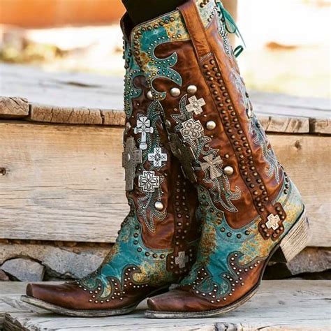 Cowboy Boots For Women - 5 Must Have Brands