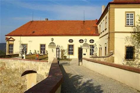 Znojmo Catacombs – Huge Underground Labyrinth Under A Medieval City - MessageToEagle.com