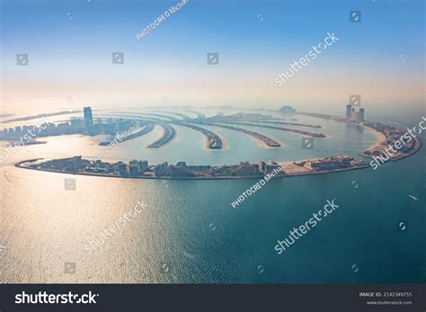 2,225 Dubai Palm Tree Island Images, Stock Photos & Vectors | Shutterstock