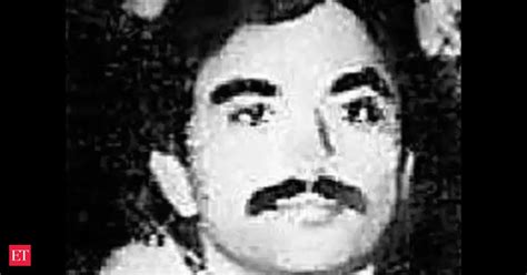 Gangster Chhota Shakeel's brother-in-law, Arif Abubakar Shaikh dies of heart attack in Mumbai ...