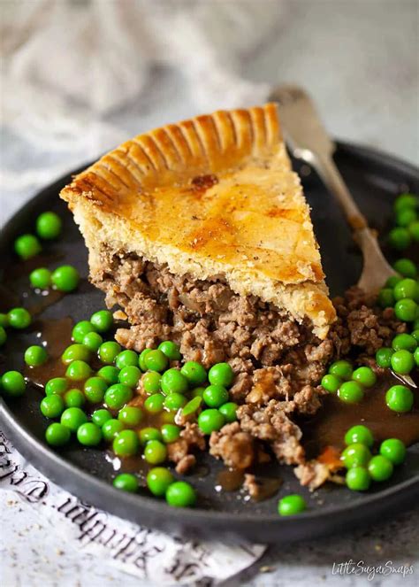 How to make Minced Beef And Onion Pie With Shortcrust Pastry Recipe