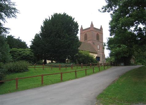 Berkshire History for Kids: Finchampstead Church & Roman Temple