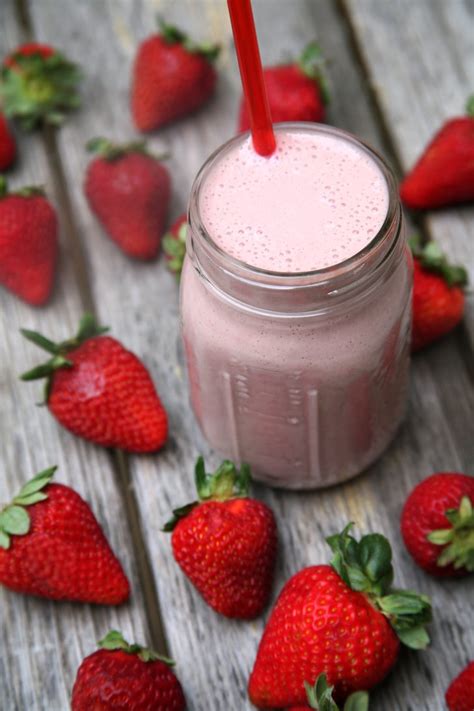 Strawberry Milkshake Protein Smoothie | Best Smoothie Recipes For Weight Loss | POPSUGAR Fitness ...