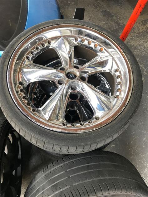 20” set of chrome rims with 245/35/20 tires for Sale in Oakland Park, FL - OfferUp